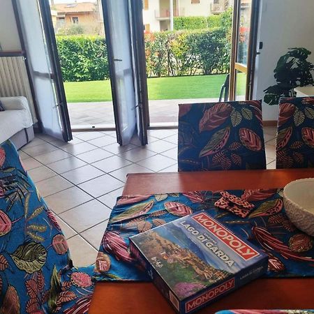 Luminoso Trilocale Con Piscina E Giardino Privato Desenzano del Garda Exterior foto
