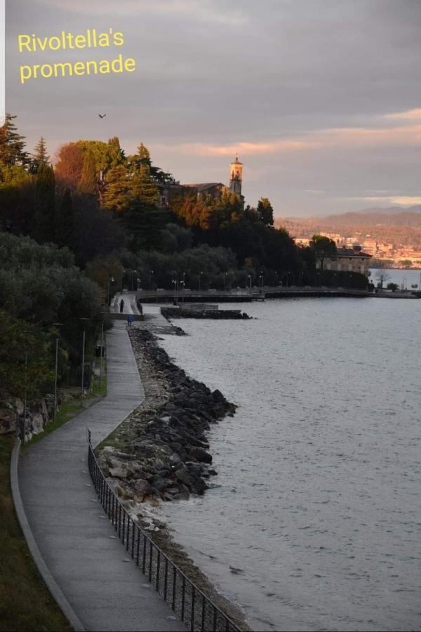 Luminoso Trilocale Con Piscina E Giardino Privato Desenzano del Garda Exterior foto